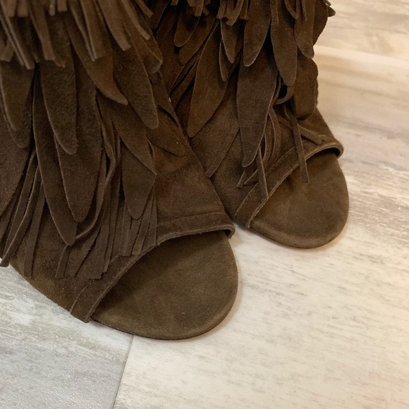 Aquazzura Pocahontas Fringe Suede Tassel Sandal - Picture 3 of 8